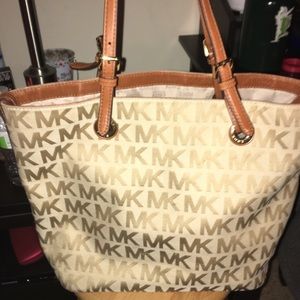 Micheal Kors Tote